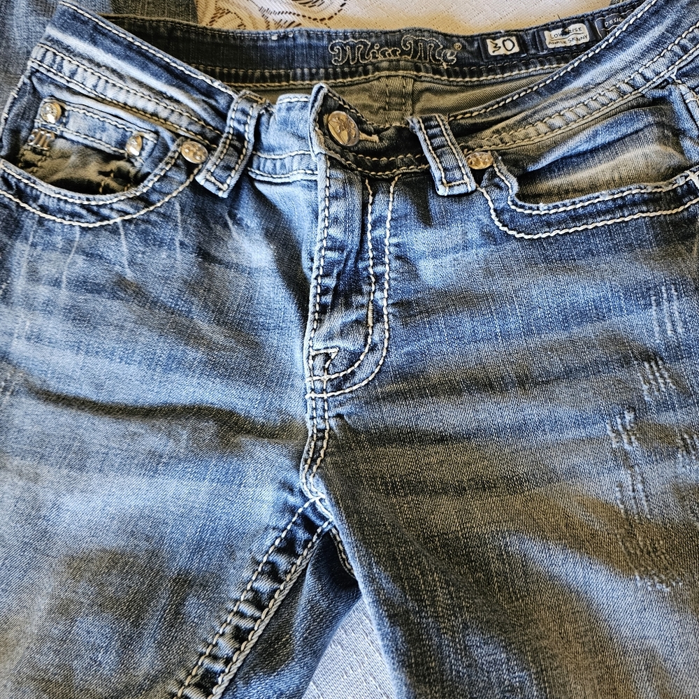 Miss Me destructed skinny jeans